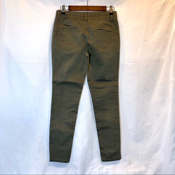 JW Style Skinny Jean - Picture 2 of 6